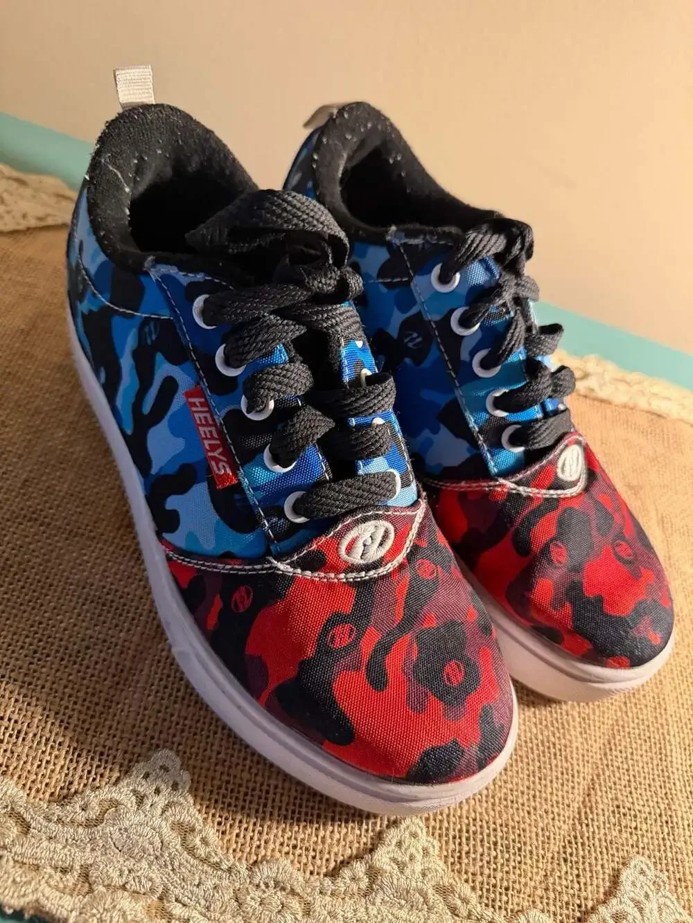 Heelys Camo Pattern Sneakers with Red Wheels